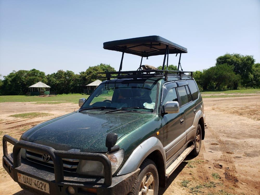 pop-up-roof-cruiser-uganda - Rent 4x4 Car Uganda